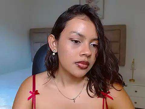 Snapshot of Mariannexoxx chatting on 11/07/25, 07:47 Mariannexoxx online show from 11/07/25, 07:47