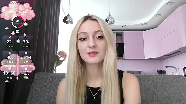 white liillyy online show from 09/13/25, 12:16