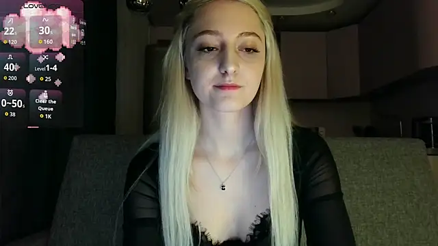 white liillyy online show from 10/19/25, 08:20