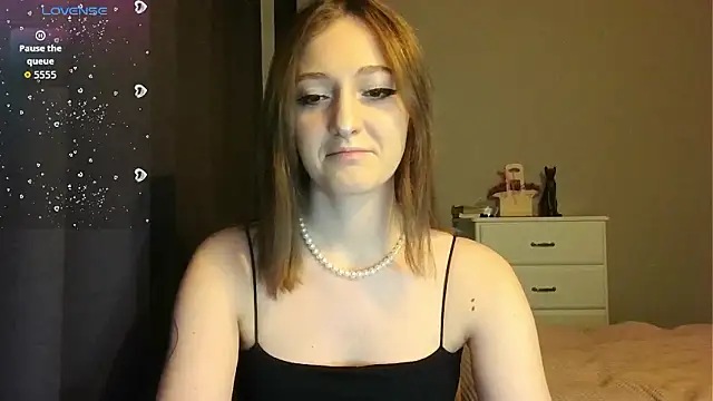 white liillyy online show from 01/17/26, 09:51