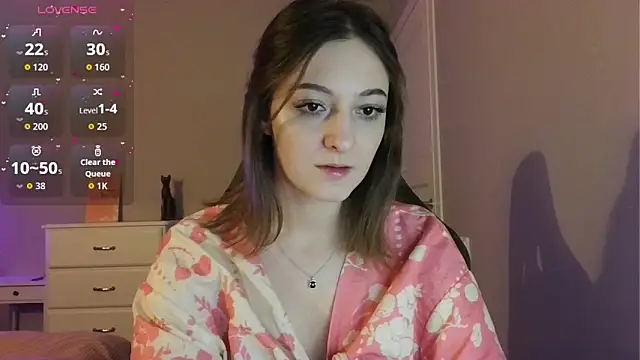 white liillyy online show from 04/22/26, 08:21