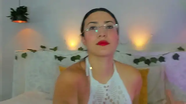 victoria flores1 online show from 02/18/26, 09:22