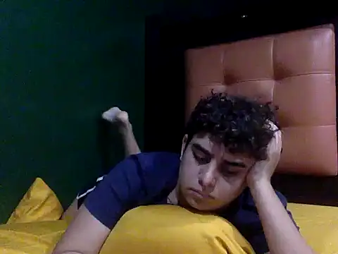 Snapshot of Thiagoforyou chatting on 10/11/25, 05:17 Thiagoforyou online show from 10/11/25, 05:17