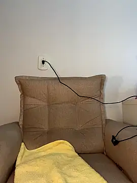 MarianaNinfa online show from 11/28/25, 09:50