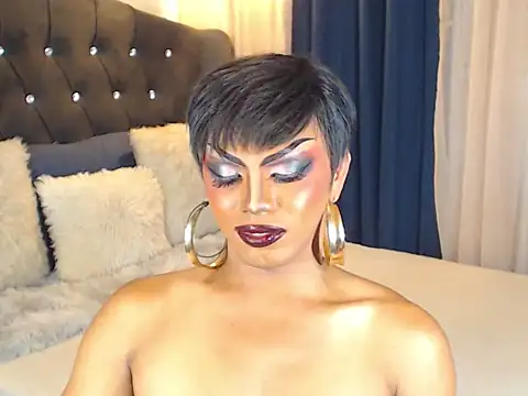 SmokingDomDiva online show from 10/28/25, 05:33