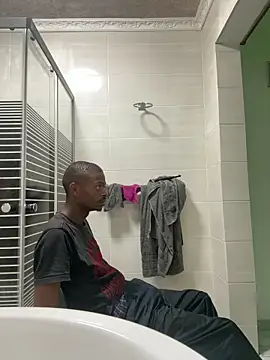 Snapshot of AllDayBbC chatting on 09/13/25, 04:40 AllDayBbC online show from 09/13/25, 04:40