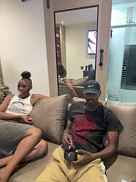 Snapshot of AllDayBbC chatting on 09/19/25, 04:40 AllDayBbC online show from 09/19/25, 04:40