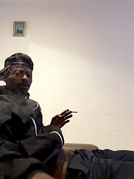 Snapshot of AllDayBbC chatting on 10/15/25, 09:37 AllDayBbC online show from 10/15/25, 09:37