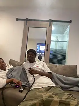 Snapshot of AllDayBbC chatting on 10/18/25, 02:51 AllDayBbC online show from 10/18/25, 02:51