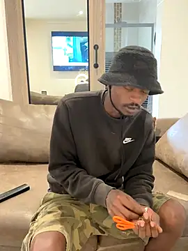 Snapshot of AllDayBbC chatting on 10/31/25, 08:26 AllDayBbC online show from 10/31/25, 08:26