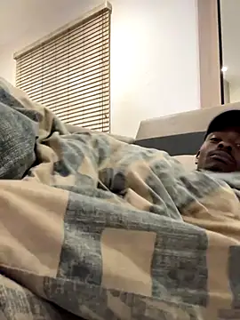 Snapshot of AllDayBbC chatting on 11/22/25, 09:14 AllDayBbC online show from 11/22/25, 09:14