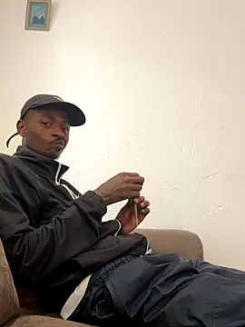 Snapshot of AllDayBbC chatting on 12/18/25, 09:26 AllDayBbC online show from 12/18/25, 09:26