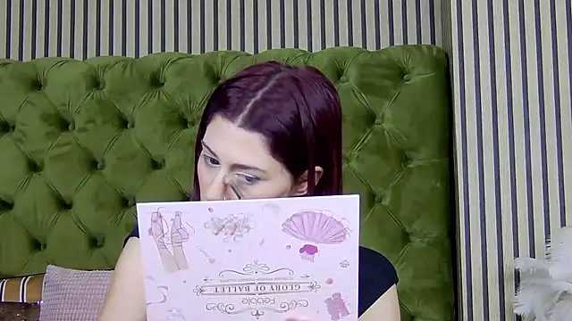 Snapshot of LunaHart chatting on 11/30/25, 02:10 LunaHart online show from 11/30/25, 02:10