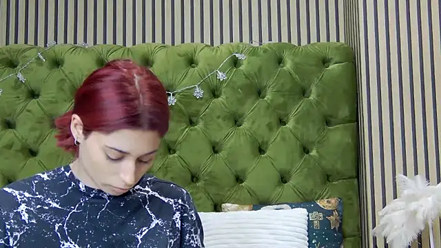 Snapshot of LunaHart chatting on 01/17/26, 06:22 LunaHart online show from 01/17/26, 06:22