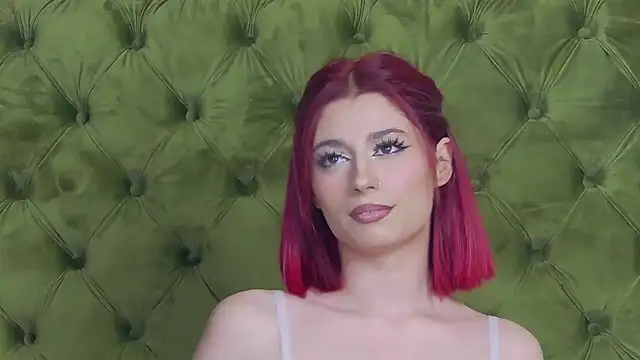 Snapshot of LunaHart chatting on 02/08/26, 12:41 LunaHart online show from 02/08/26, 12:41