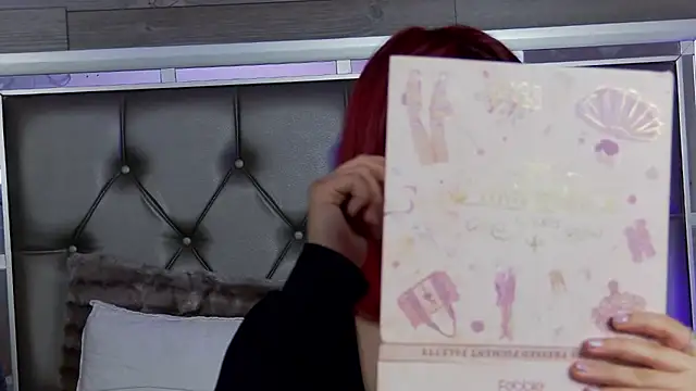 Snapshot of LunaHart chatting on 02/28/26, 06:14 LunaHart online show from 02/28/26, 06:14