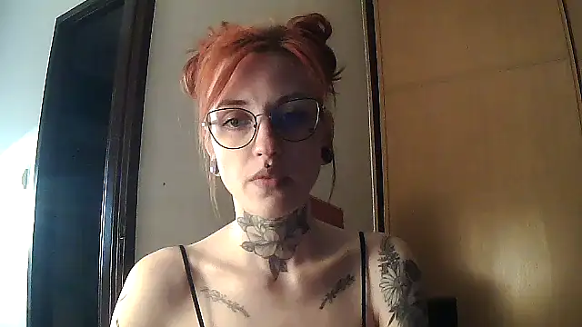 Snapshot of Zelesuida chatting on 09/09/25, 03:06 Zelesuida online show from 09/09/25, 03:06