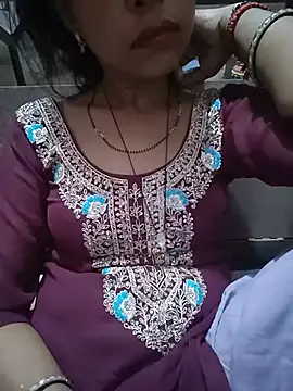 Snapshot of Paakhi-Singh chatting on 07/17/26, 06:02 Paakhi-Singh online show from 07/17/26, 06:02