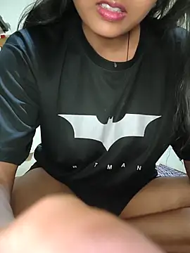 RAYI Queen 2 online show from 03/20/26, 03:17