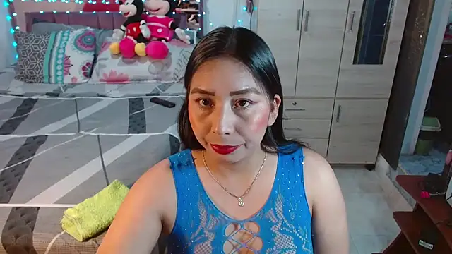 Mariajose202 online show from 11/04/25, 12:04