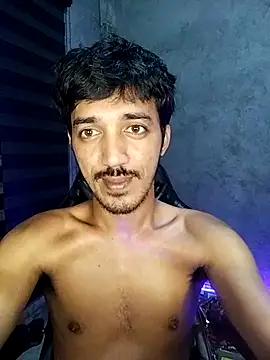 Snapshot of RowyCam chatting on 11/21/25, 11:53 RowyCam online show from 11/21/25, 11:53