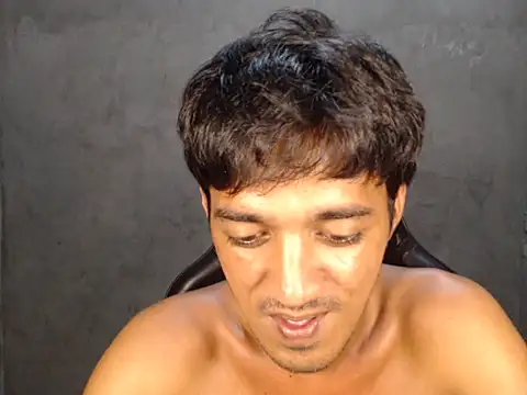 Snapshot of RowyCam chatting on 12/02/25, 02:34 RowyCam online show from 12/02/25, 02:34