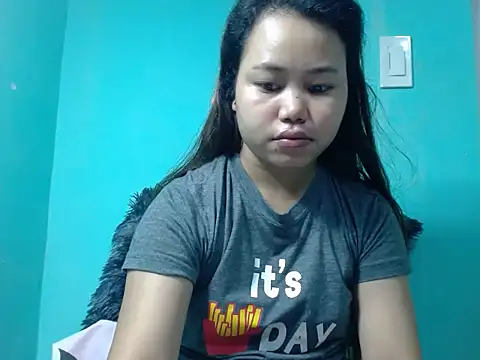 Snapshot of My_Sweet_Pussy_69 chatting on 12/19/25, 12:17 My Sweet Pussy 69 online show from 12/19/25, 12:17