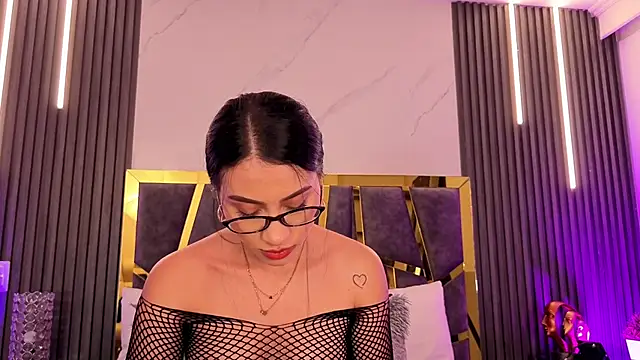 ScarletTorres online show from 04/16/26, 06:30