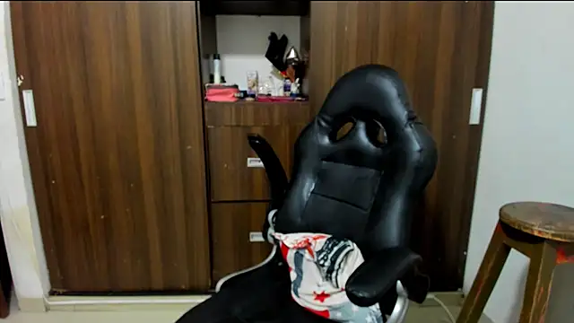 miss bigcockts online show from 11/26/25, 01:23