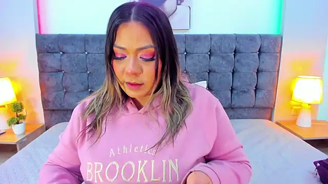 isabella horney  online show from 01/10/26, 06:09