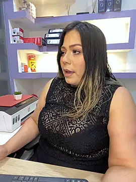 isabella horney  online show from 02/20/26, 01:33