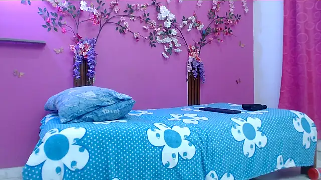 skinnybarbie022 online show from 03/09/26, 12:47