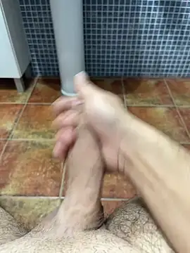 Snapshot of Pollon1994 chatting on 11/18/25, 08:13 Pollon1994 online show from 11/18/25, 08:13