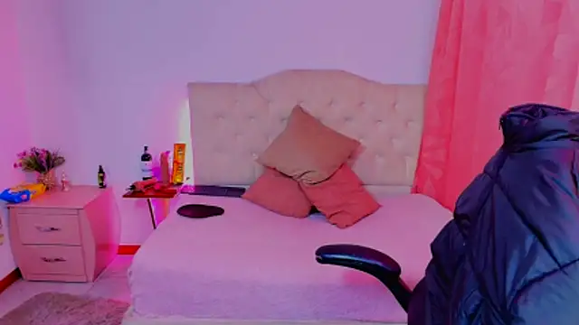 lailahdark online show from 11/09/25, 04:00