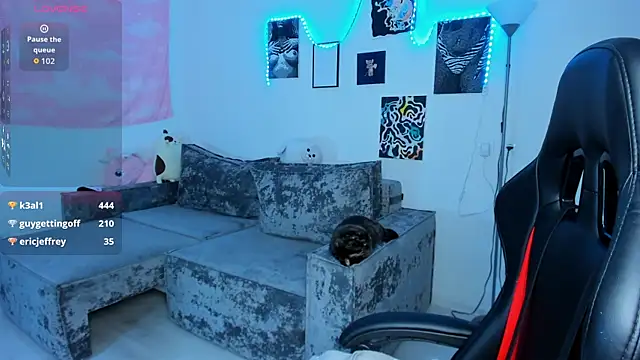 cute little ass online show from 09/10/25, 12:10