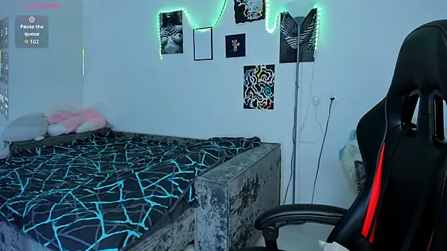 cute little ass online show from 10/03/25, 03:42