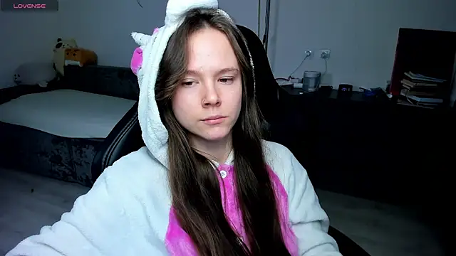 cute little ass online show from 04/20/26, 04:10