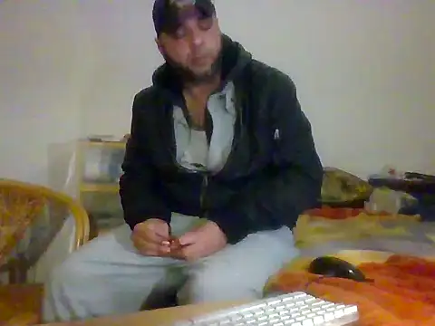 Snapshot of SmokedAlloy2 chatting on 11/16/25, 06:02 SmokedAlloy2 online show from 11/16/25, 06:02