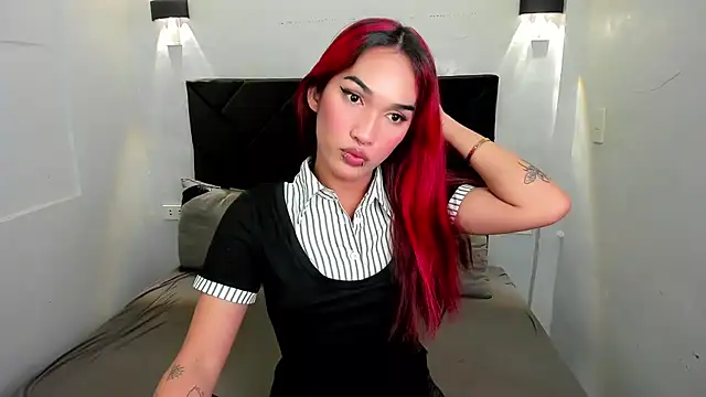 Snapshot of ms_megan chatting on 11/19/25, 02:55 ms megan online show from 11/19/25, 02:55