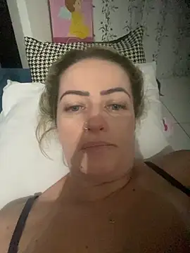 Snapshot of Alerquinasc chatting on 11/16/25, 07:14 Alerquinasc online show from 11/16/25, 07:14