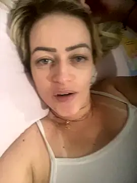 Snapshot of Alerquinasc chatting on 11/28/25, 10:01 Alerquinasc online show from 11/28/25, 10:01