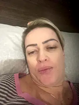 Snapshot of Alerquinasc chatting on 12/16/25, 06:29 Alerquinasc online show from 12/16/25, 06:29