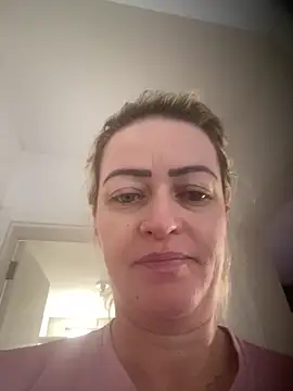 Snapshot of Alerquinasc chatting on 12/19/25, 09:38 Alerquinasc online show from 12/19/25, 09:38