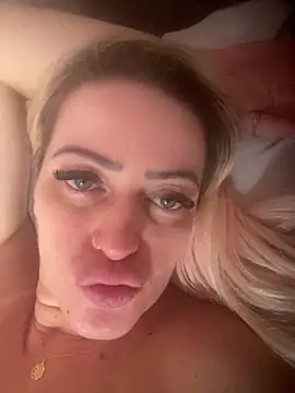 Snapshot of Alerquinasc chatting on 01/14/26, 07:52 Alerquinasc online show from 01/14/26, 07:52