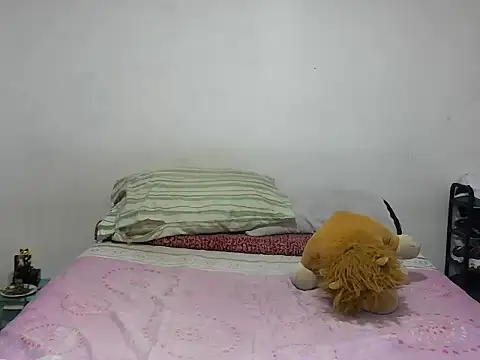 MeganAndMaxxh online show from 12/14/25, 02:50