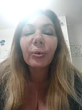 Snapshot of Alisasex@xh chatting on 01/12/26, 09:03 Alisasexxh online show from 01/12/26, 09:03