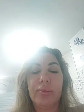 Snapshot of Alisasex@xh chatting on 06/20/26, 10:18 Alisasexxh online show from 06/20/26, 10:18