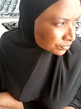 Sweetbxxx24 online show from 04/20/26, 11:46