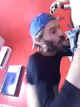 Snapshot of Siegfri3d__ chatting on 10/05/25, 02:32 Siegfri3d   online show from 10/05/25, 02:32