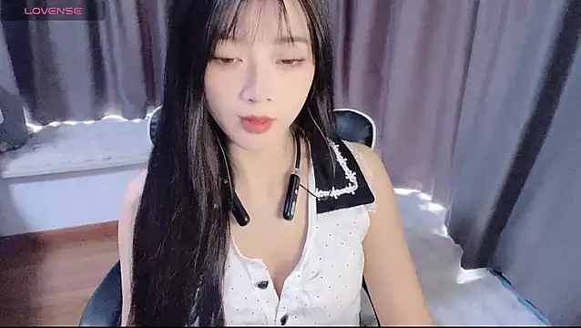 Cicicici-cc online show from 11/04/25, 02:43